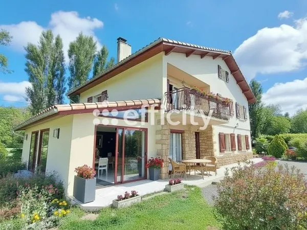 Maison 9 pièces 247 m²