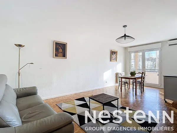NEUVILLE SUR SAONE - APPARTEMENT T2 62 M² AU CALME VUE ARBOREE AVEC CAVE ET GARAGE PROCHE DES COMMER