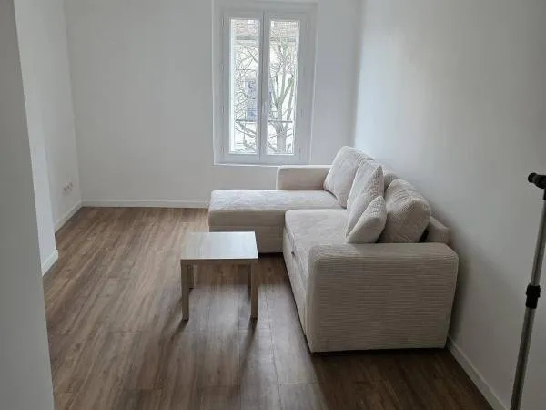 Studio meublé refait à neuf centre ville de Nanterre