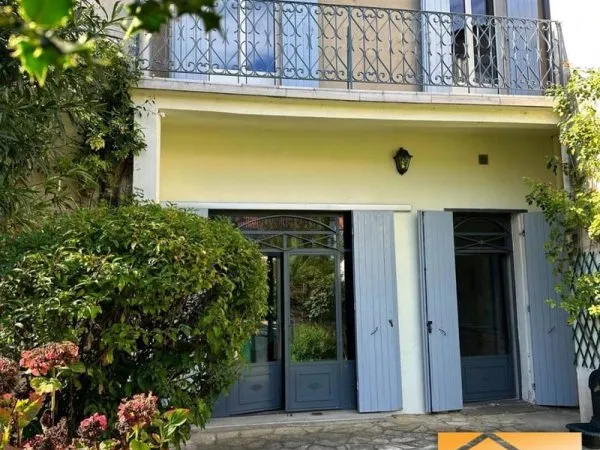 Maison 8 pièces 189 m²