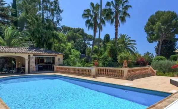 Villa 330 m² piscine Le Cannet proche Cannes à vendre