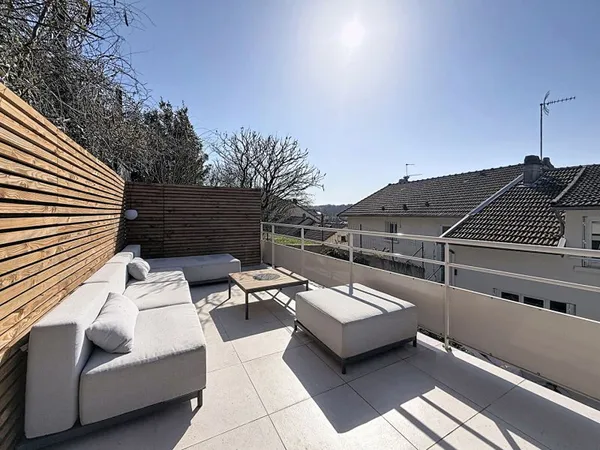 Quartier Saint-Jean, Maison de ville spacieuse entièrement rénovée à vendre à Limoges - 4 chambres, 