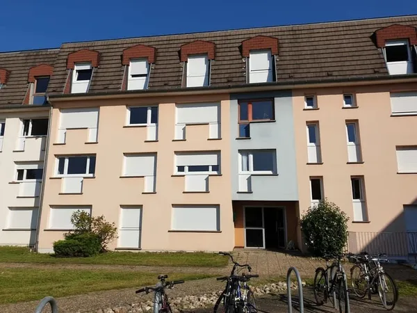 Beau Studio Place Lamartine !!!