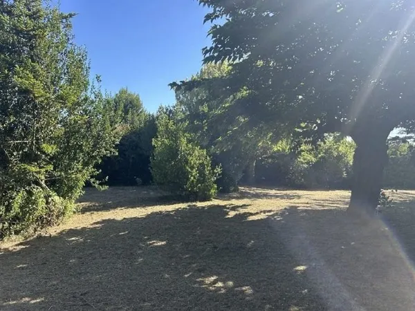 Terrain 830 m²