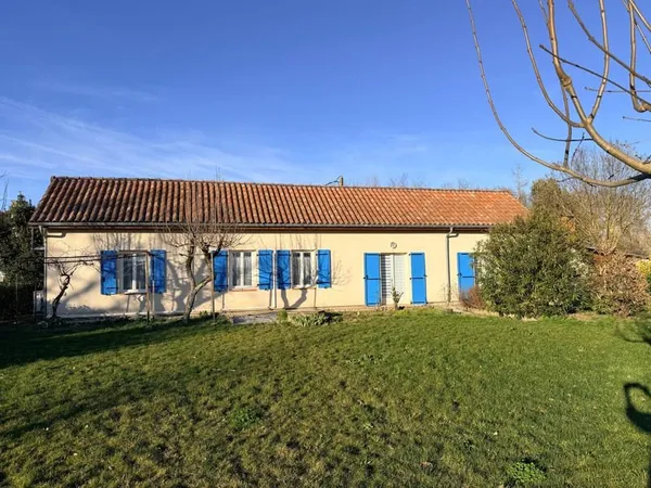 MAISON INDIVIDUELLE AVEC JARDIN
