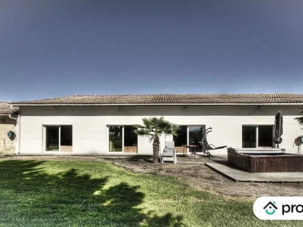 Bien d'exception 1280m2