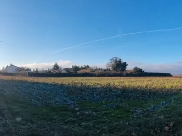 Terrain constructible 373 m² - Beaurepaire