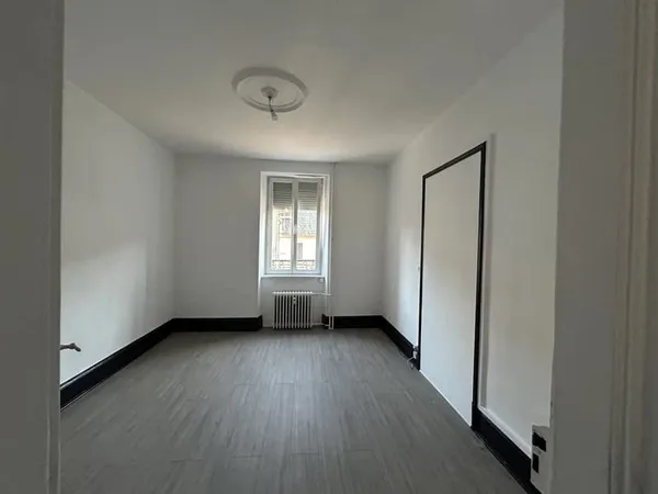 APPARTEMENT DE TYPE F2/3