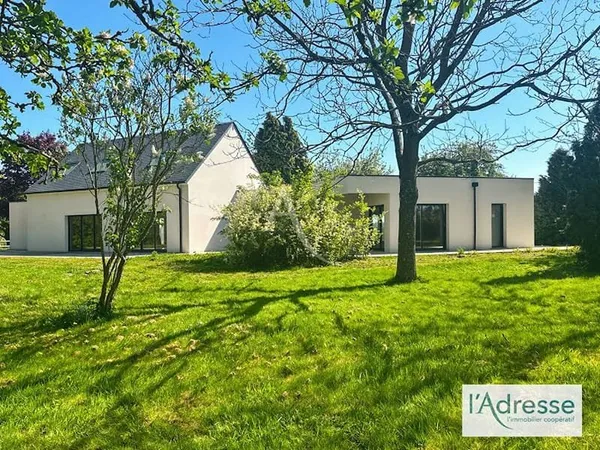 Maison 7 pièces 250 m²