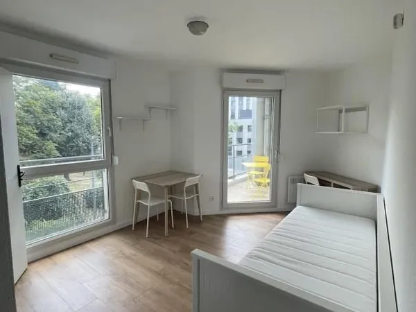 Studio 1 pièce 18 m²