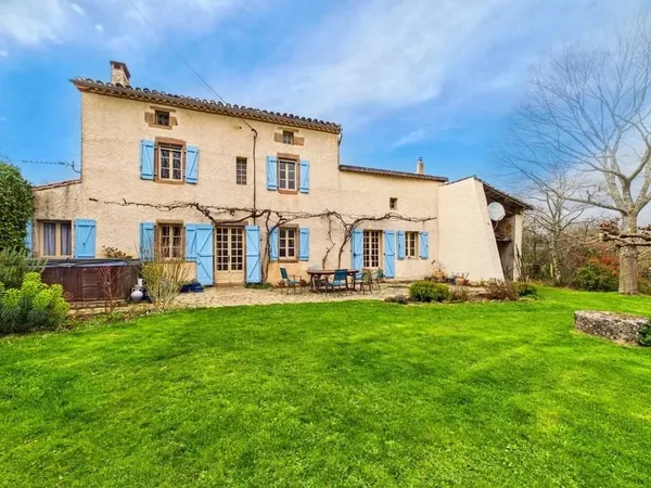 Maison au calme près de Monestiés - propriété avec terrain de 5000 m², sans vis-à-vis