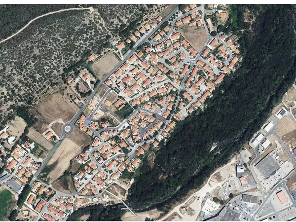 Terrain - 300m ²