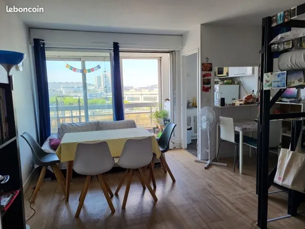 Location appartement 32m² Paris 19ème Villette en août et septembre