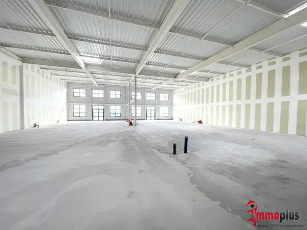 Local commercial 516 m²