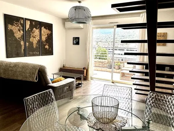 T3 Duplex meublé - 2 chambres - Terrasse - Parking - Proche Université
