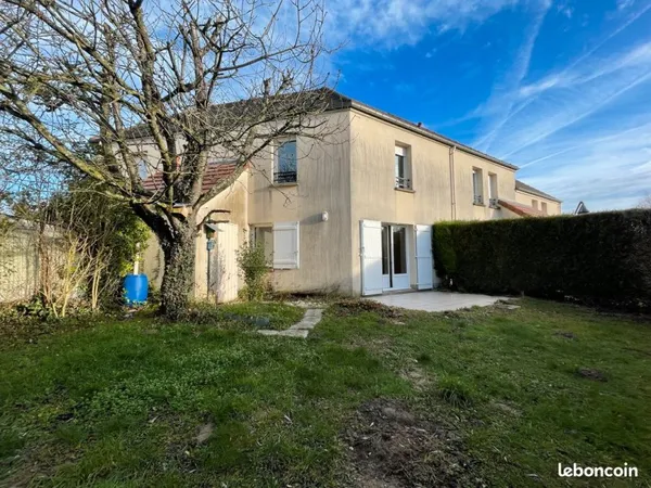 Pavillon 4 pièces de 77 m² avec jardin et garage