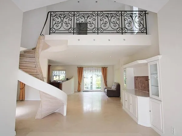 Maison 7 pièces 184 m²