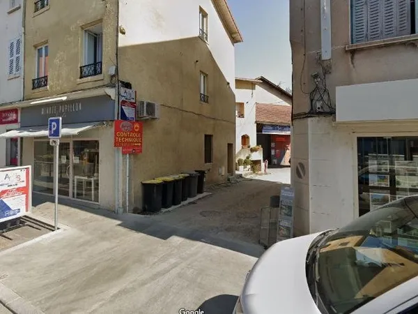 Stationnement Location Fontaines-sur-Saône   100€