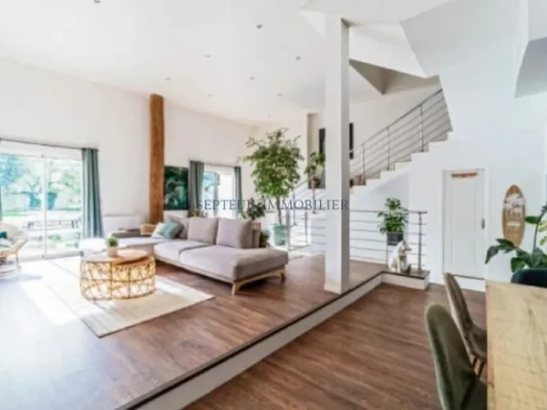 Maison 5 pièces 160 m²
