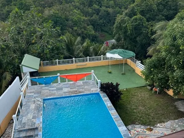 Colocation au Abymes avec piscine