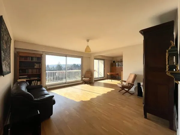 Garches - 4P de 100m2 Traversant