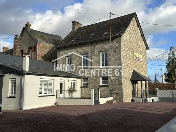 Grande maison de village 5 chambres avec dépendances sur 1068m2 de terrain