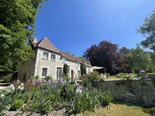 Propriété 9 pièces 340 m²