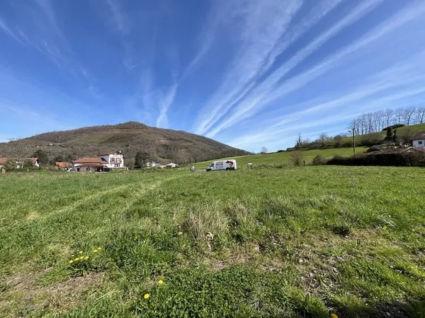 En exclusivité, terrain à bâtir viabilisé à Ascarat