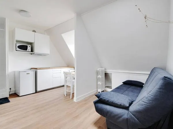 Chambre de service 1 pièce 15 m²