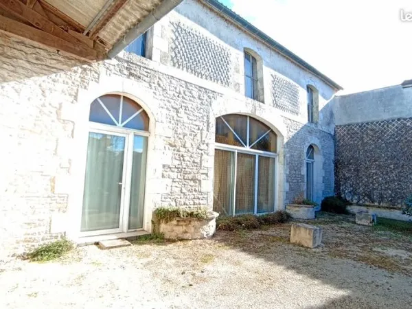 Maison garage dépendances terrain