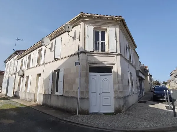 Immeuble 159 m²