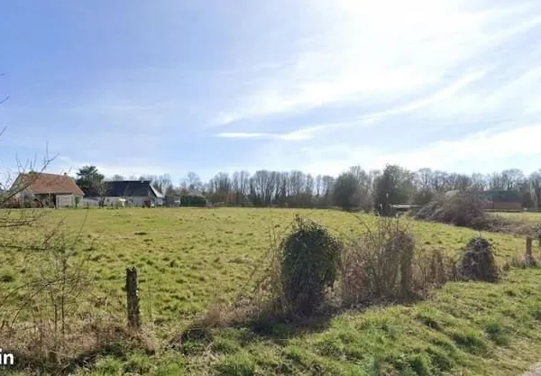 Terrain 718 m²