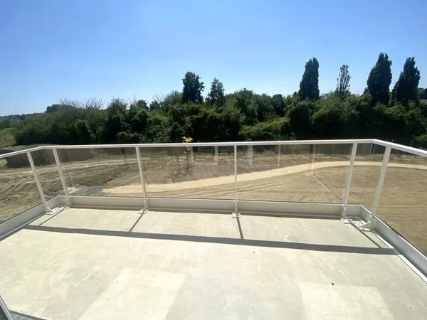 T3 avec parking et balcon à LAVAL