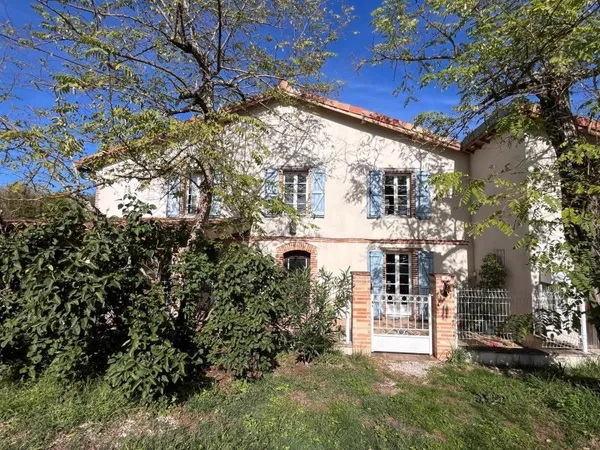 MAISON DE CHARME