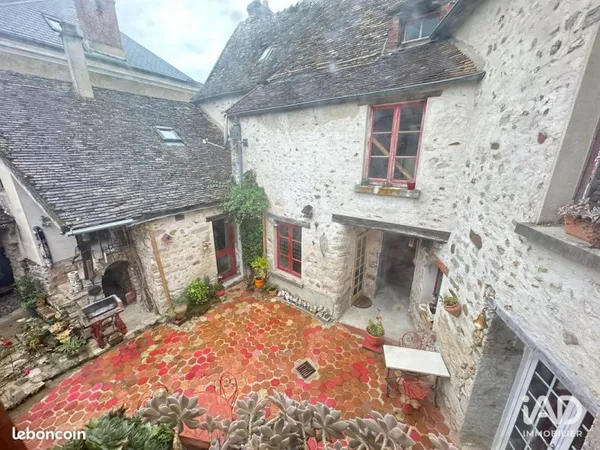 Maison 9 pièces 200 m²