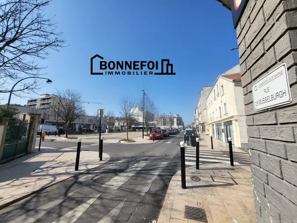 Idéalement placé ! Vendu loué !