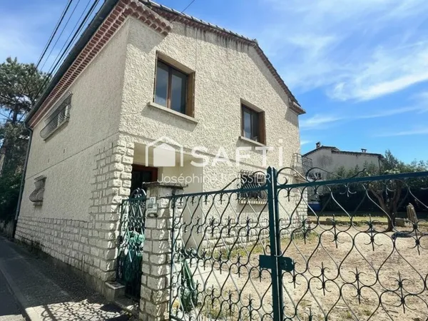 A VISITER SUR CARPENTRAS (84) - MAISON TRADITIONNELLE DE 89 M² SUR TERRAIN DE 493 M²
