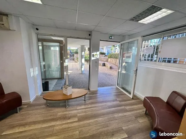Local commercial 48 m² Carqueiranne