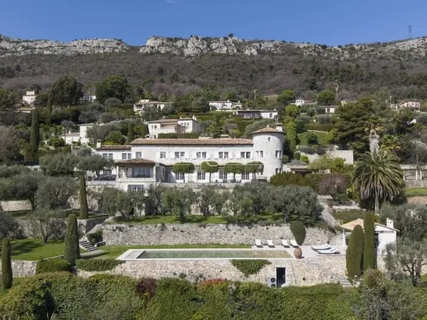 Maison 9 pièces 502 m²