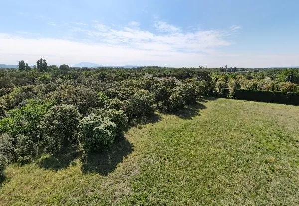 Spécial promoteurs et/ou investisseurs vends terrain à bâtir