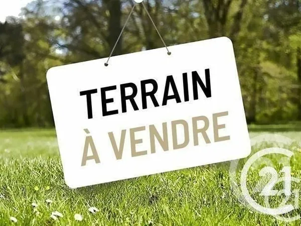 Terrain 784 m²