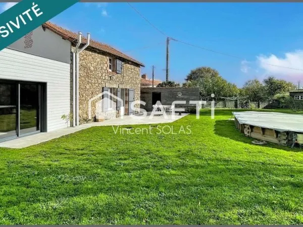 Maison en Pierre Rénovée de 210 m² sur 937 m² - 6 Chambres - 3 SDE - 3 WC - Piscine