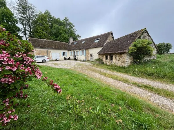 Maison Monhoudou - corps de ferme 4 chambres et dépendances