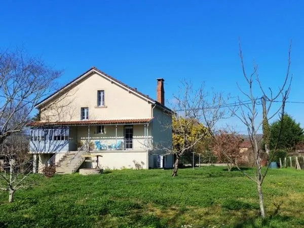 Maison Le Buisson De Cadouin 7 pièce(s) 147 m2 Jardin de1216 M2