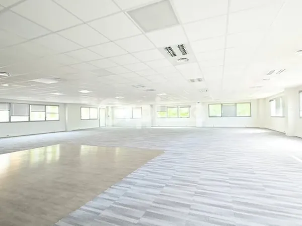 Bureaux 407 m²