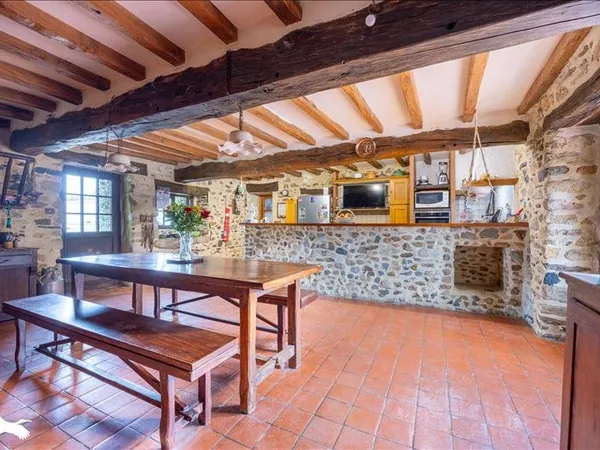 Domaine de 6 pièces principales