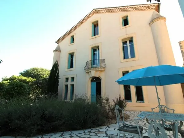 Maison et dépendances