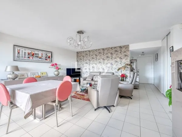 Appartement 4 pièces 94 m²