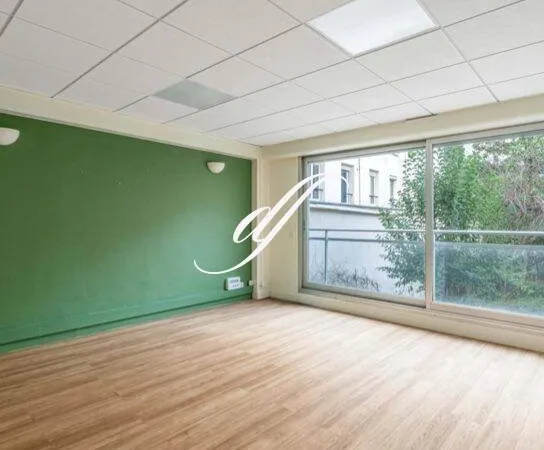 Bureau 80 m²
