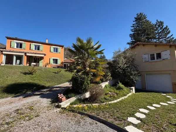 Maison 5 pièces 143 m²